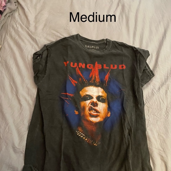 YUNG BLUD - Graphic T-shirt - Picture 1 of 1